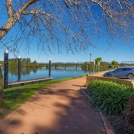 Home Plus Taree Cbd Exterior photo